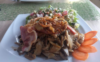 Rózsakert Étterem és Kávézó food