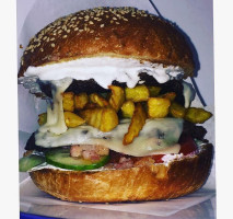 Békési Burger Bár food