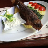 Café Du Boucher Belga Söröző étterem Étel