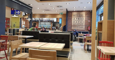 Kfc Vecsés Tesco Ferihegy inside
