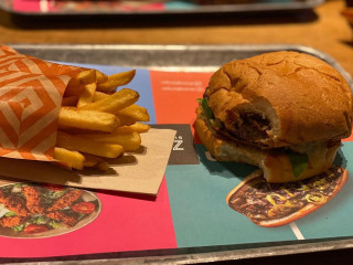 Zing Burger Co. Oktogon