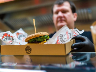 Devil's Prézli Food Truck Catering