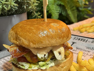 Burger Labor Róna
