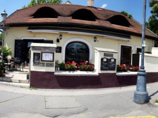 Bistro St. Andre