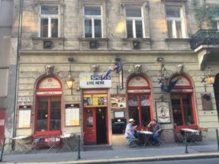 Black Dog Pub